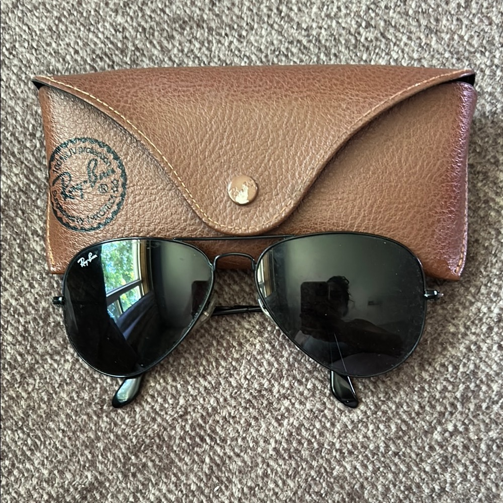 Ray-Ban Black Aviator Style Sunglasses with case.
